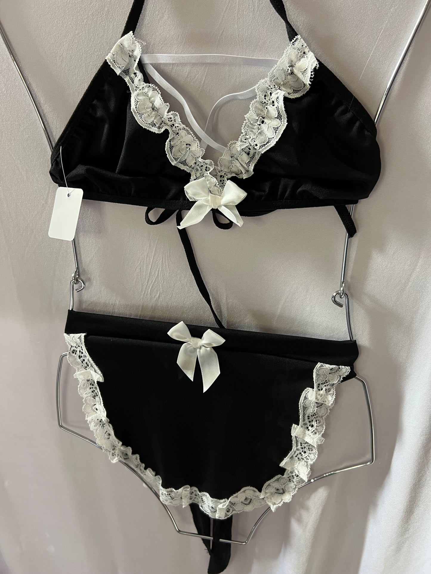 Elegant Black and White Lace Lingerie Set