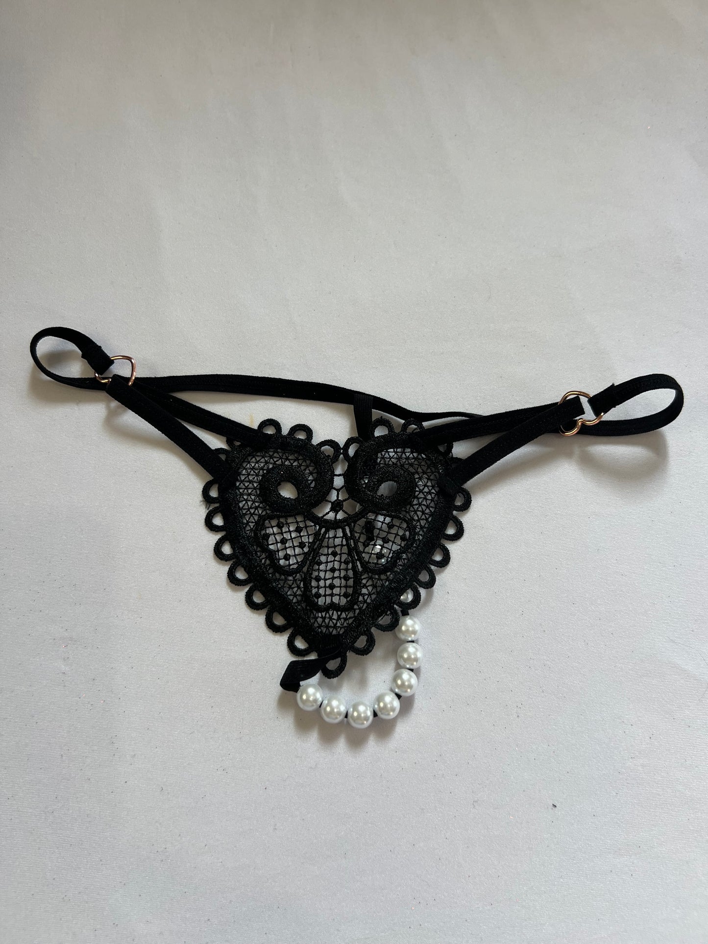 Romantic Lace & Pearl Crotchless Panties – Heart Design