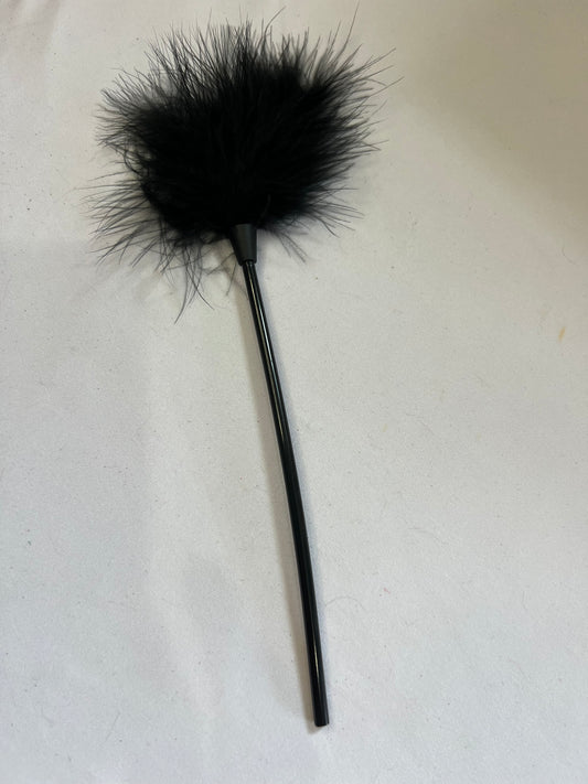 Sensual Feather Tickler – Soft Touch Teasing Toy for Couples