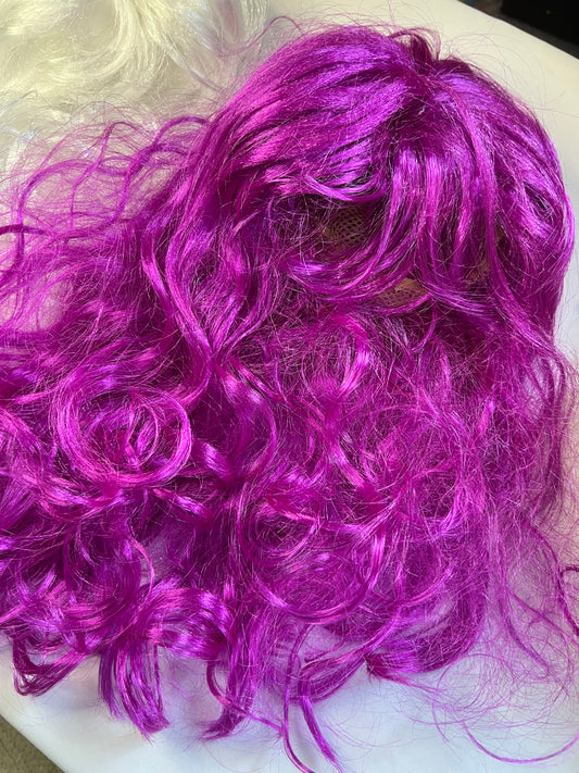 Vibrant Synthetic Wigs – Bold Colors, Stunning Curls